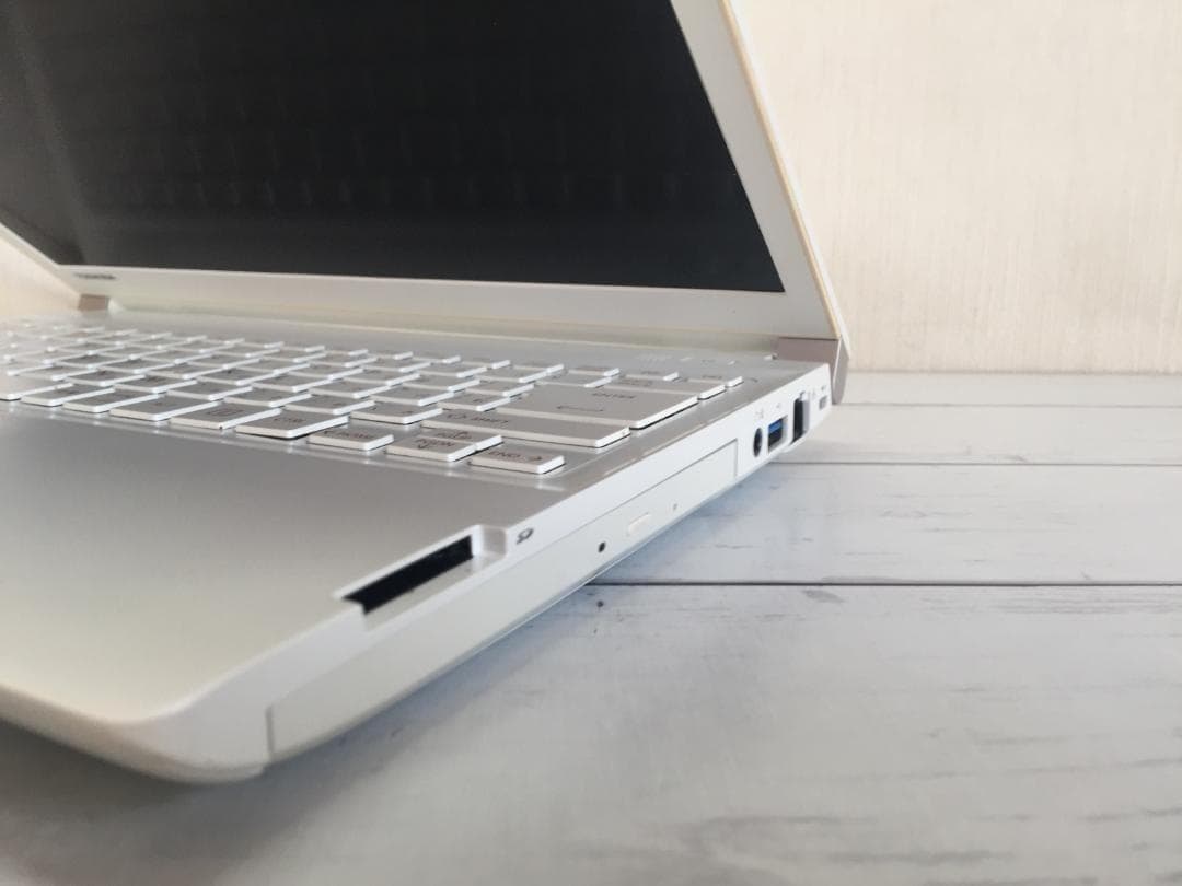 東芝 dynabook R734 13.3型/8G/Office/win11