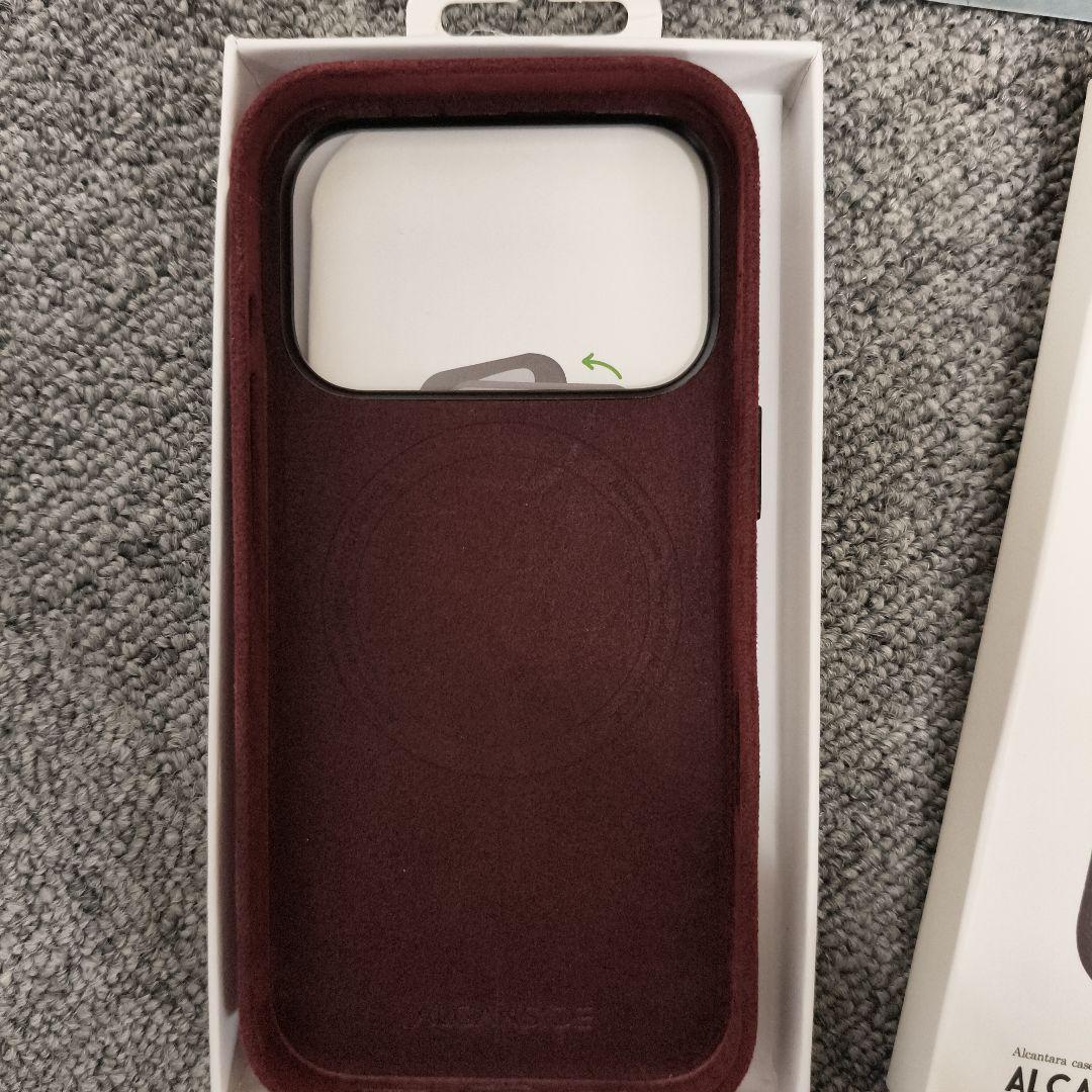 未使用 ALCANSIDE iPhone 17 Pro ケース バーガンディ