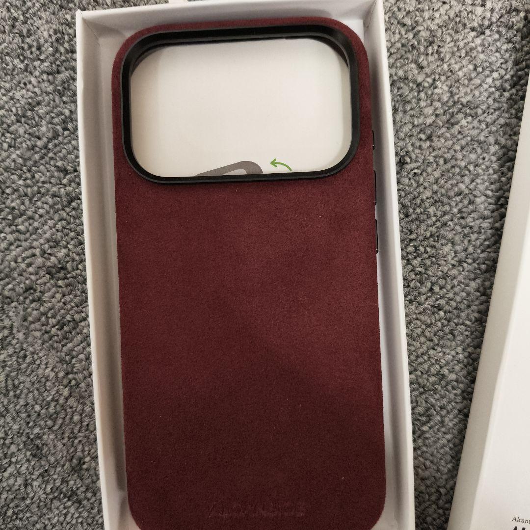 未使用 ALCANSIDE iPhone 17 Pro ケース バーガンディ