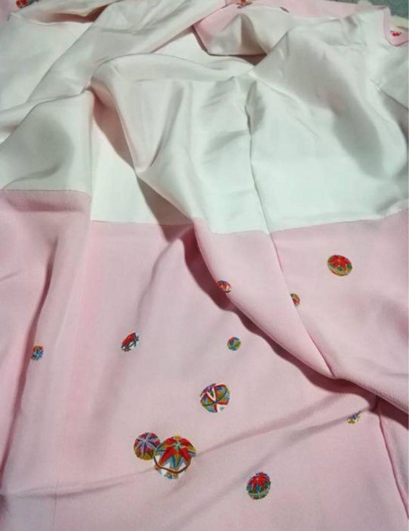 7歳向け・正絹・ちりめんのお着物セットです