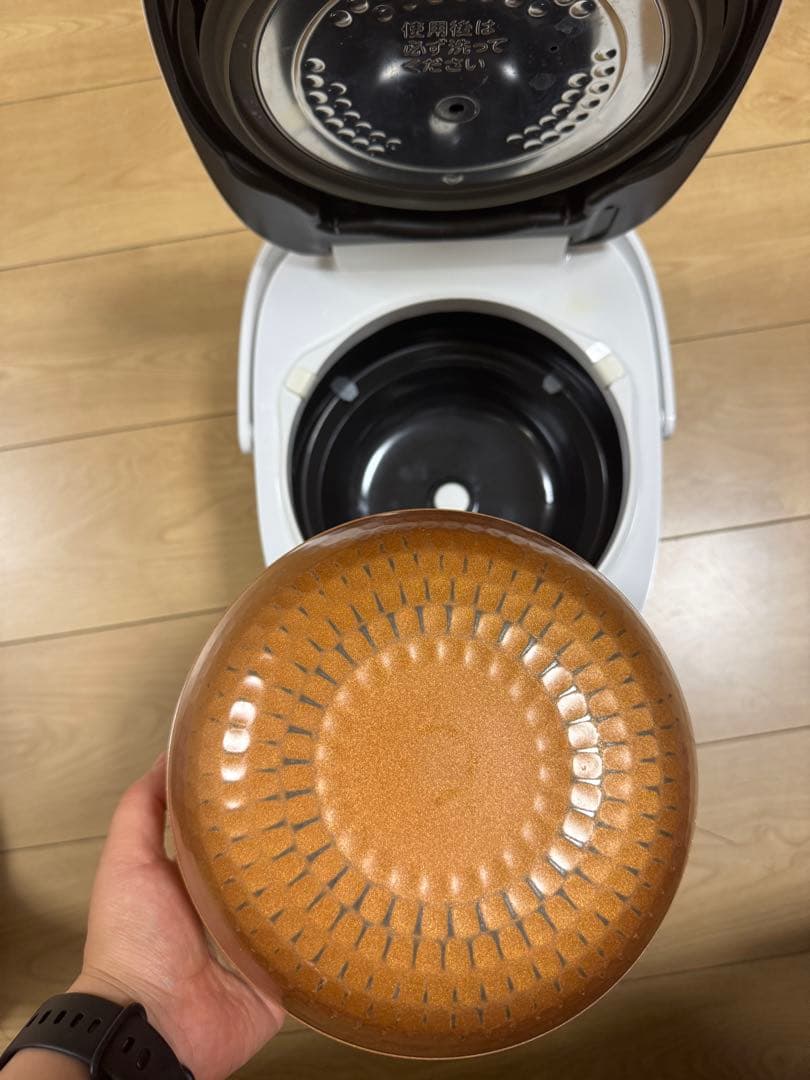 【ジャンク品 】東芝真空圧力IH炊飯ジャー　炎匠炊き　RC-10VSV 白