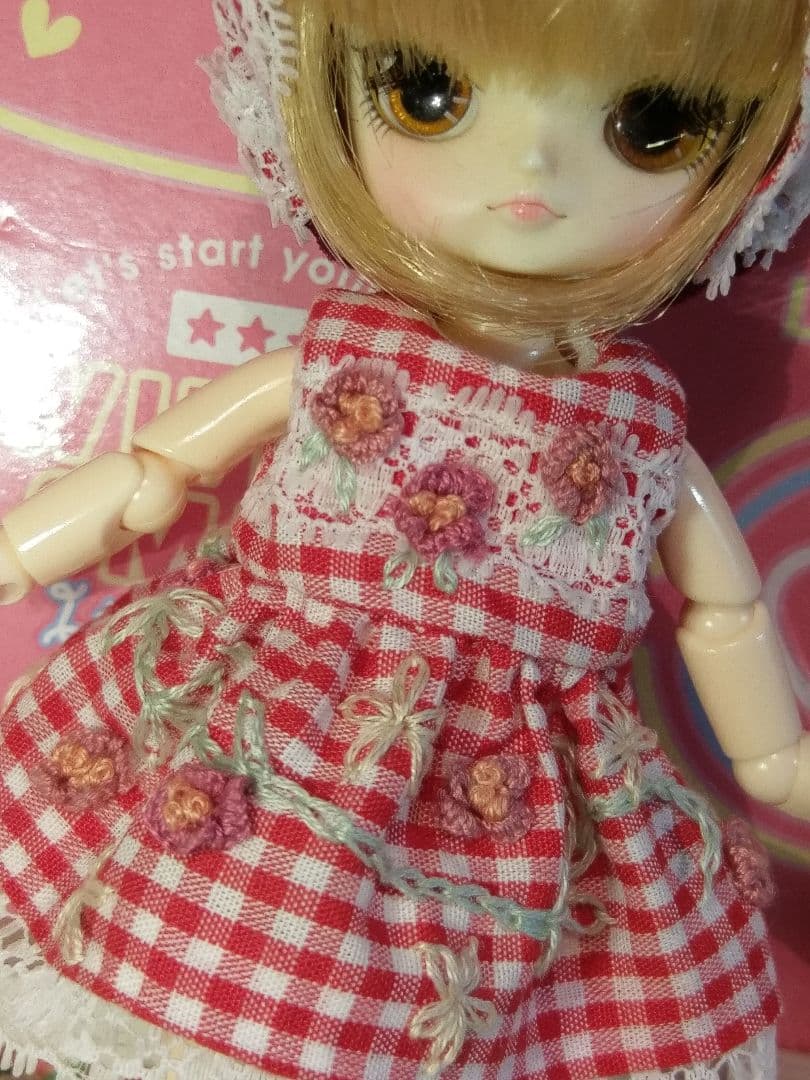 七夕sale✩.*˚オビツ11サイズ服✩.*˚赤ギンガムワンピ✩.*˚小花刺繍