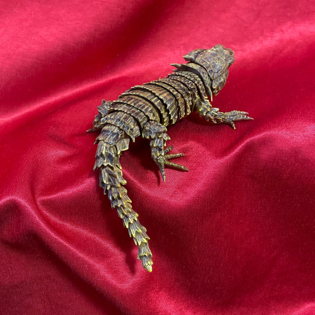 アルマジロトカゲ　リペイント品　だんごむし07 ガシャポンバンダイいきもの大図鑑