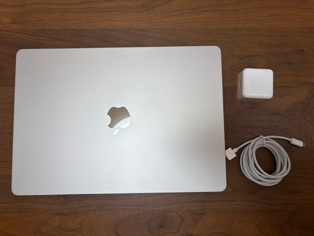 美品❗️MacBook Air 2023 M2 15インチ スターライト