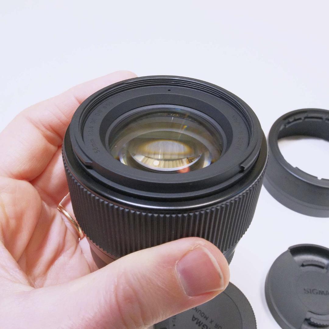 シグマ レンズ Xマウント 56mm F1.4 DC DN プロテクター付き