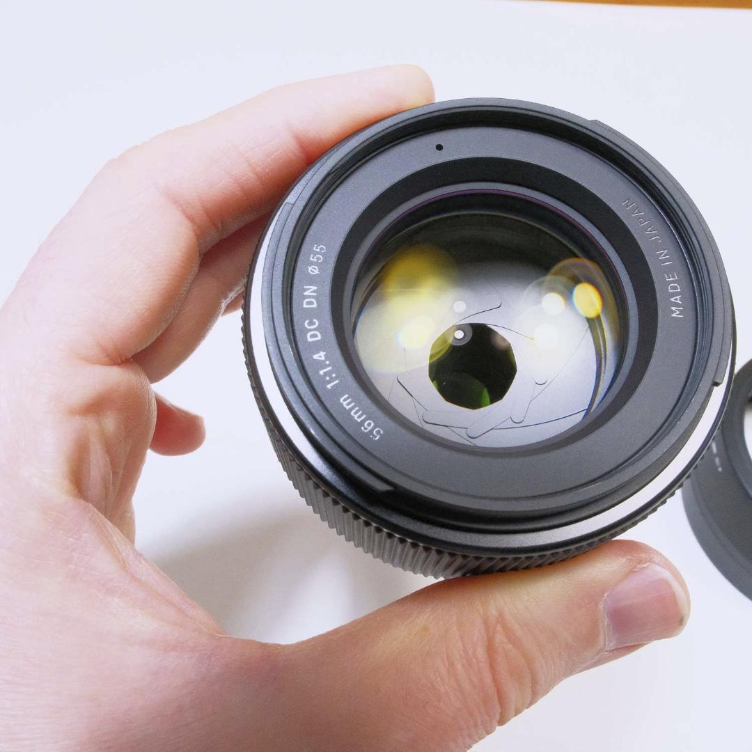 シグマ レンズ Xマウント 56mm F1.4 DC DN プロテクター付き