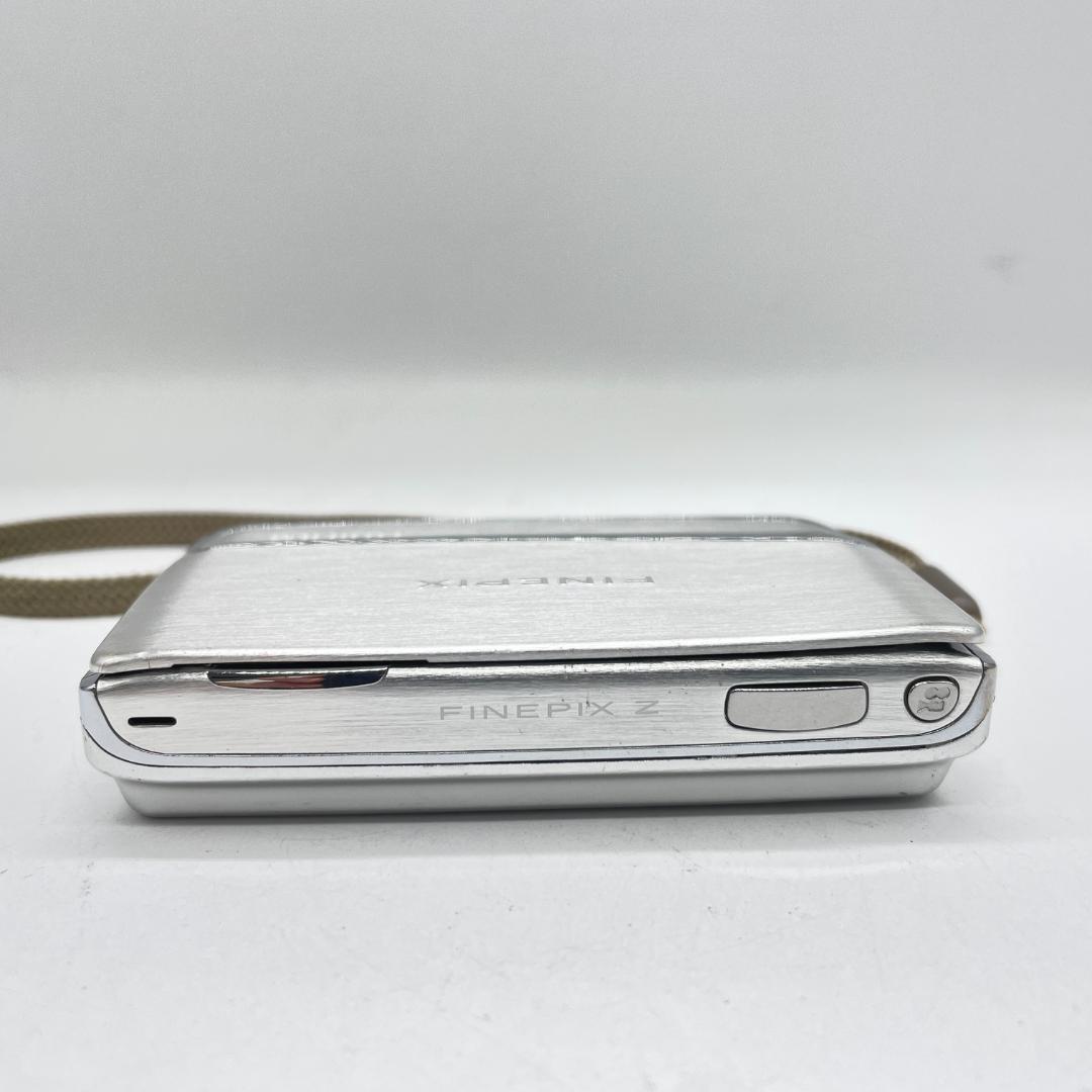 FUJIFILM FINEPIX Z70 SILVER【動作品・転送特典無料有】