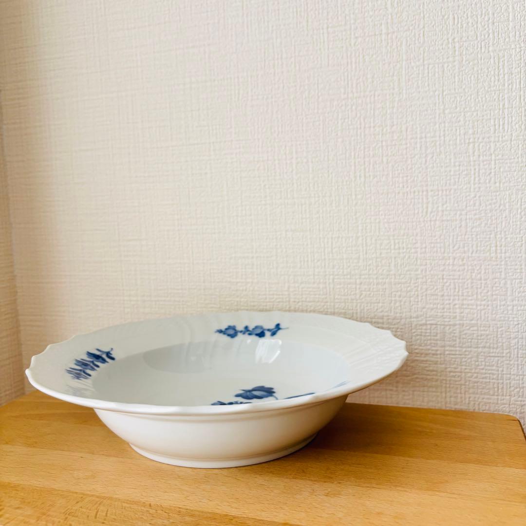 ⚫︎廃盤品　ロイヤルコペンハーゲン　ブルーフラワーカーブ　深皿　　　　　　　ラ上