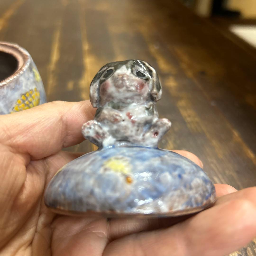 作家　陶芸作家　小物入れ　蓋物　うさぎとたんぽぽ　1点もの