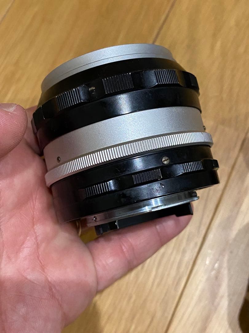 Nikon D40銀デジタル一眼　オールドレンズニッコールS 1:1.4 50㎜