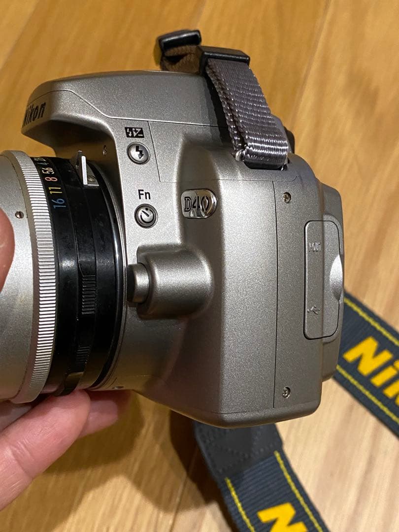 Nikon D40銀デジタル一眼　オールドレンズニッコールS 1:1.4 50㎜