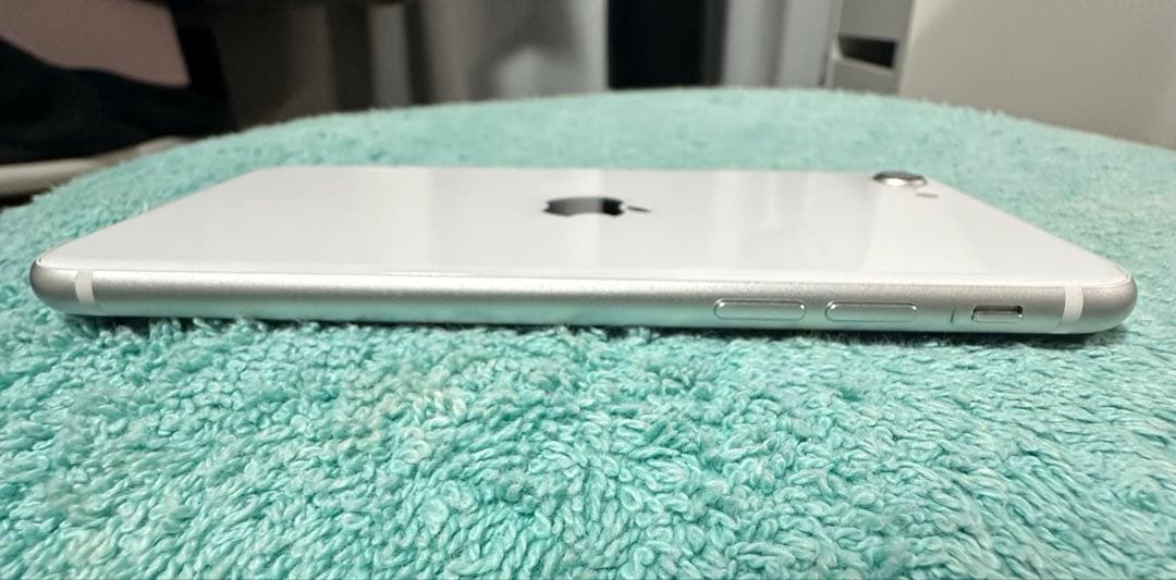 Apple iPhone SE2 128gb ホワイト SIMフリー