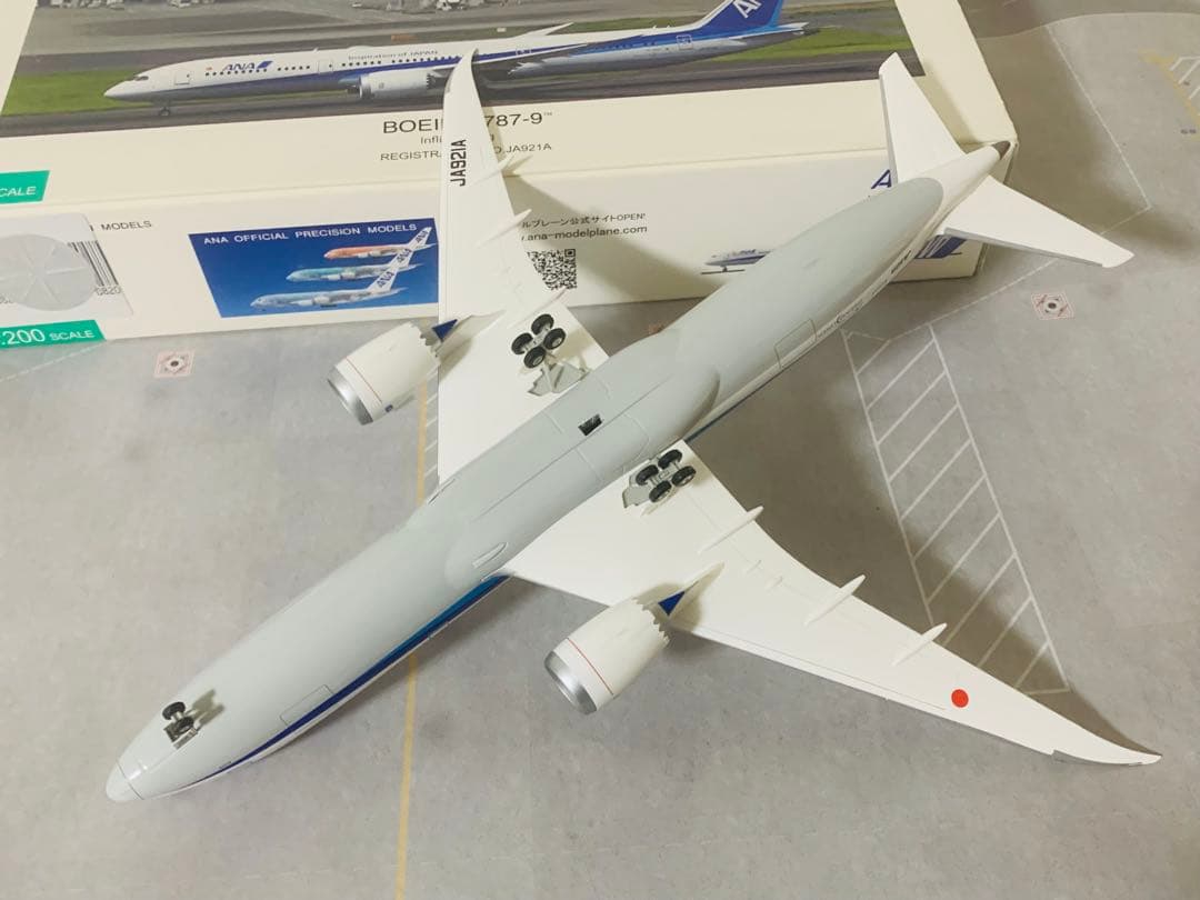 学生様に購入優先権があり‼️ＡＮＡ／Ｂ７８７－９プラスティック樹脂製完成品中古品