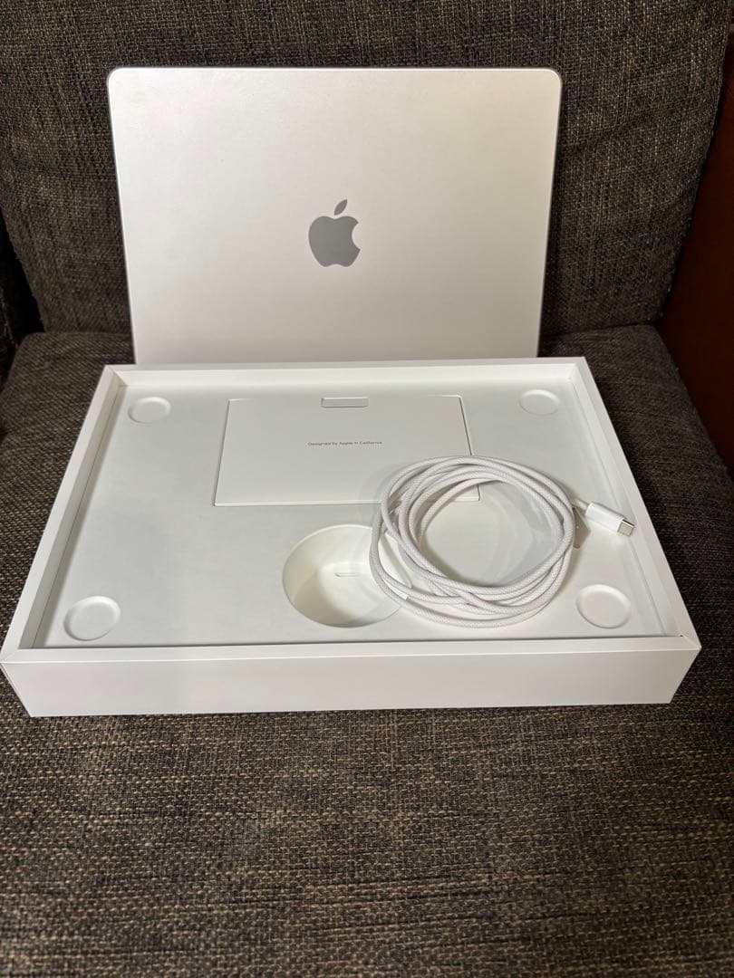 おまけ付き　Apple 13インチ　MacBook Airスターライト