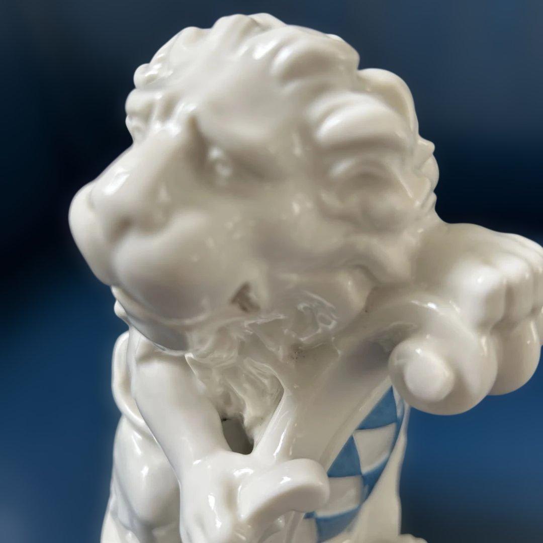 ニュンヘンブルグ Nymphenburg 置物 ライオン 陶器 フィギュリン