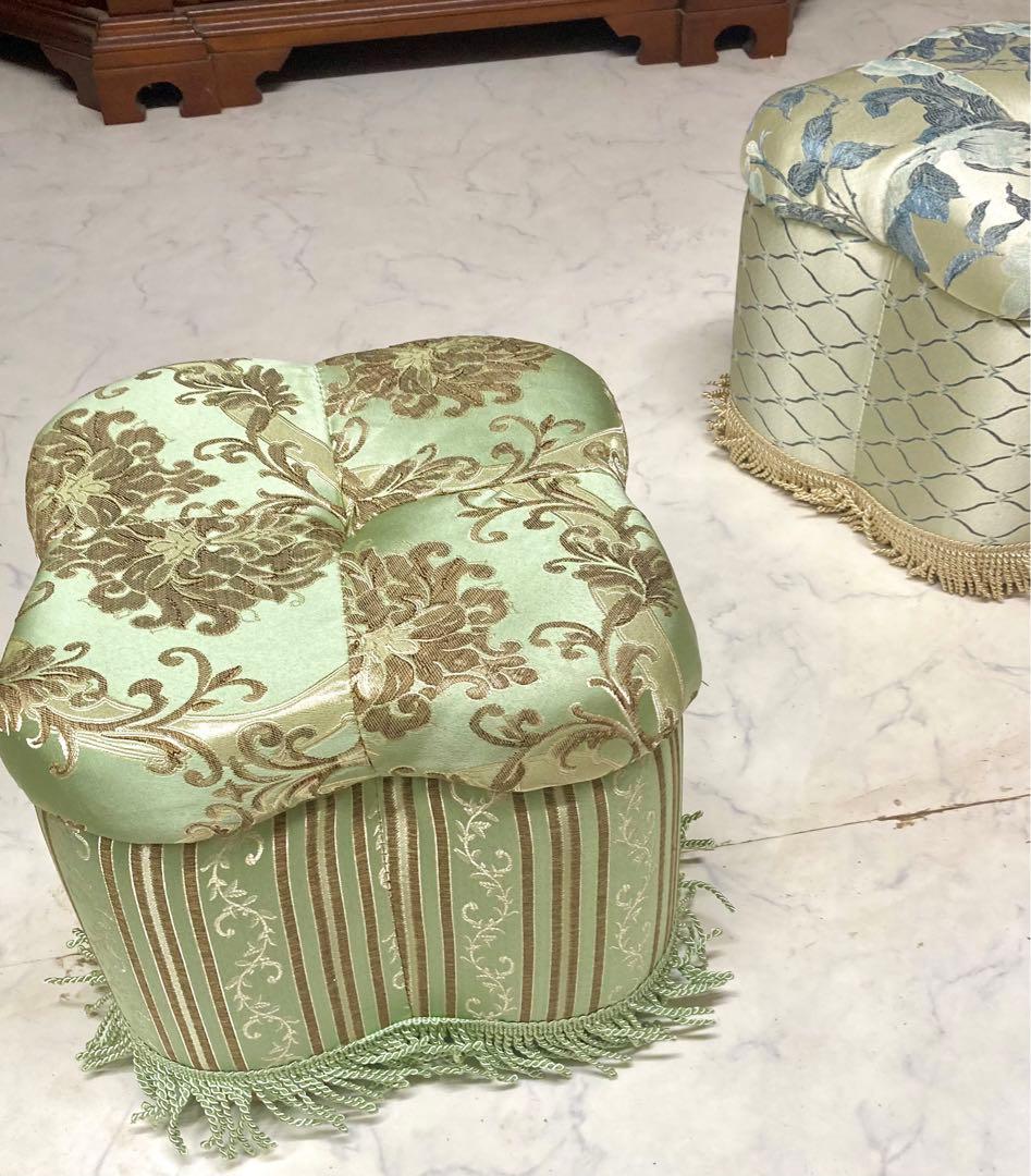 お値下げ！　花柄四つ葉型スツール　新品　おしゃれ　フリンジ