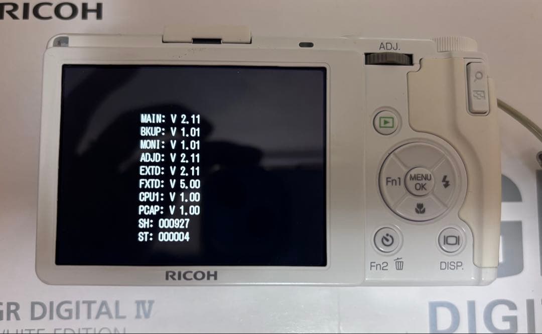 GR DIGITAL Ⅳ “オールホワイト”エディション