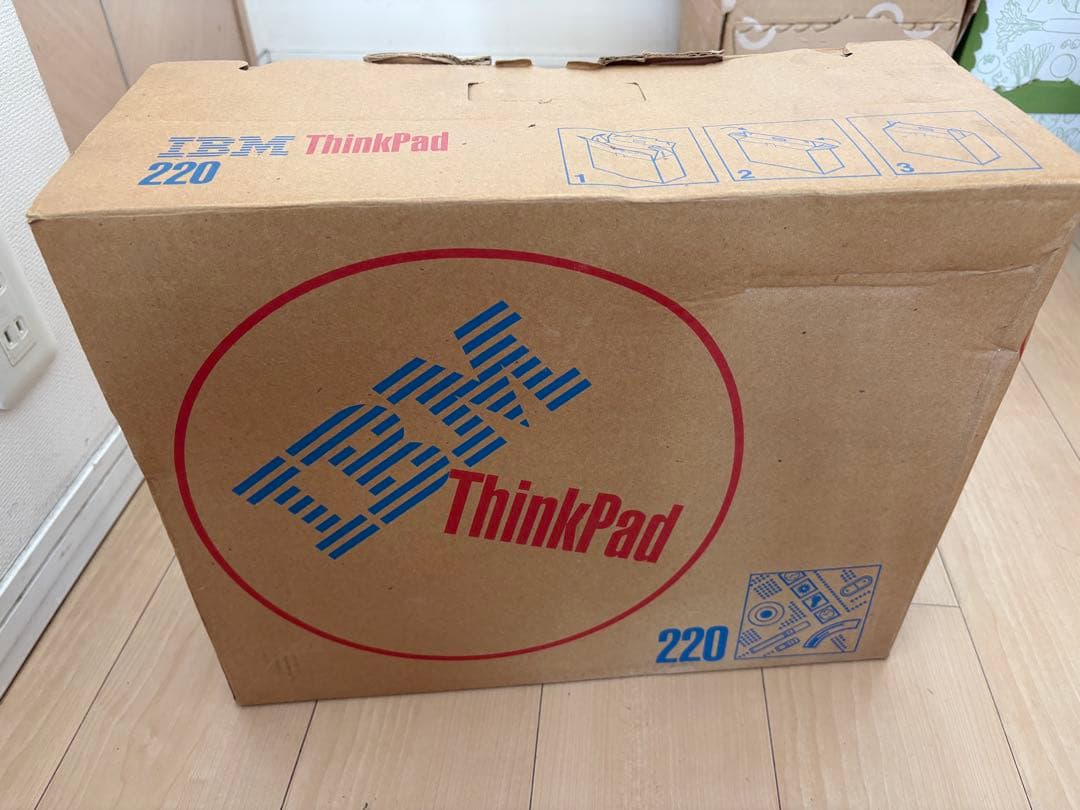 【元箱・付属品おそらく完備】IBM ThinkPad 220