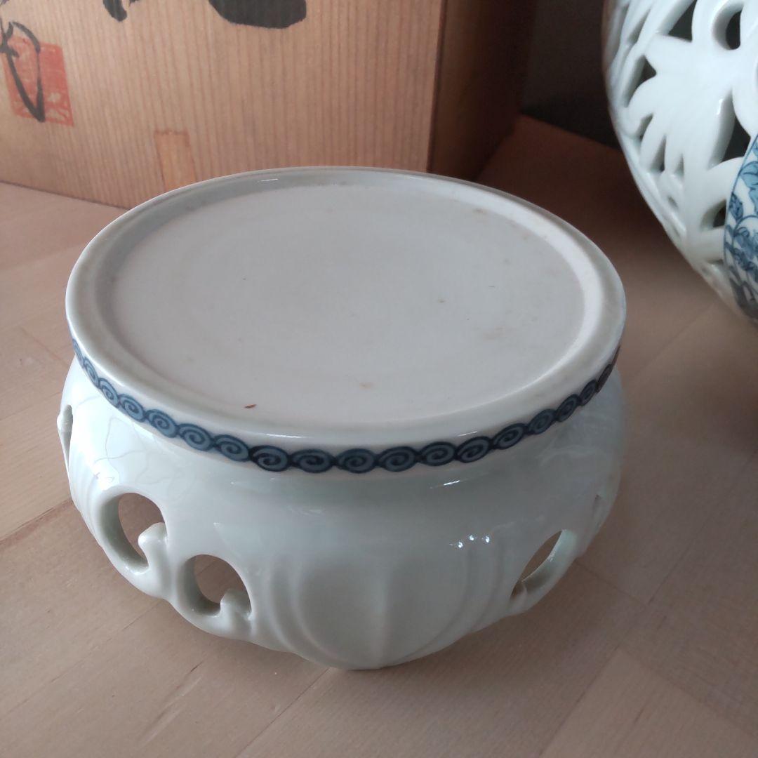 有田焼 染付更紗透かし花瓶飾り壺