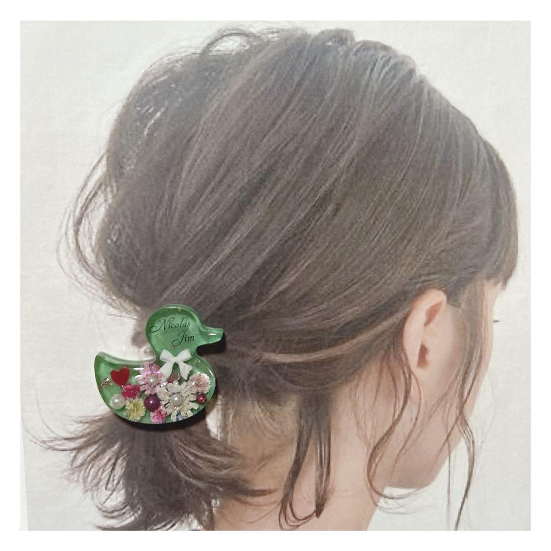 No 945❣️可愛いアヒル型レジンヘアゴム❣️٩(๑❛ᴗ❛๑)۶❣️