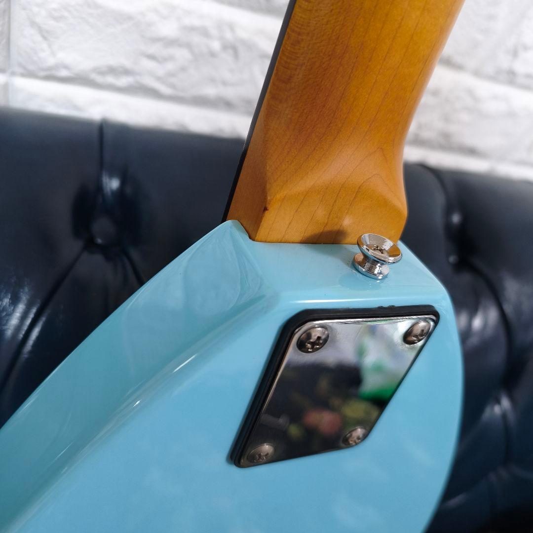 VOX APACHE-1 アンプ内蔵ミニエレキギター 水色 トラベルギター