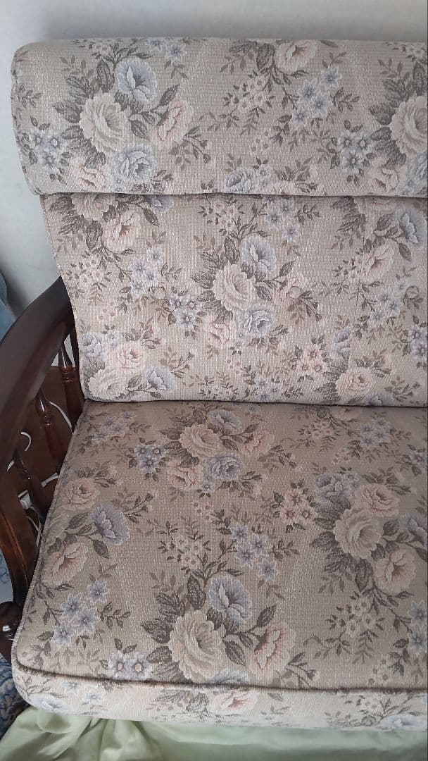 美品 karimoku 花柄ソファ　2〜3人掛け