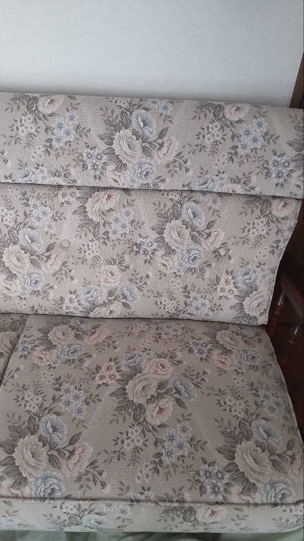 美品 karimoku 花柄ソファ　2〜3人掛け