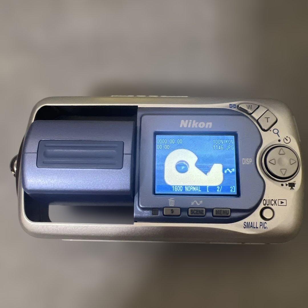 Nikon COOLPIX 2500 コンパクトデジタルカメラ