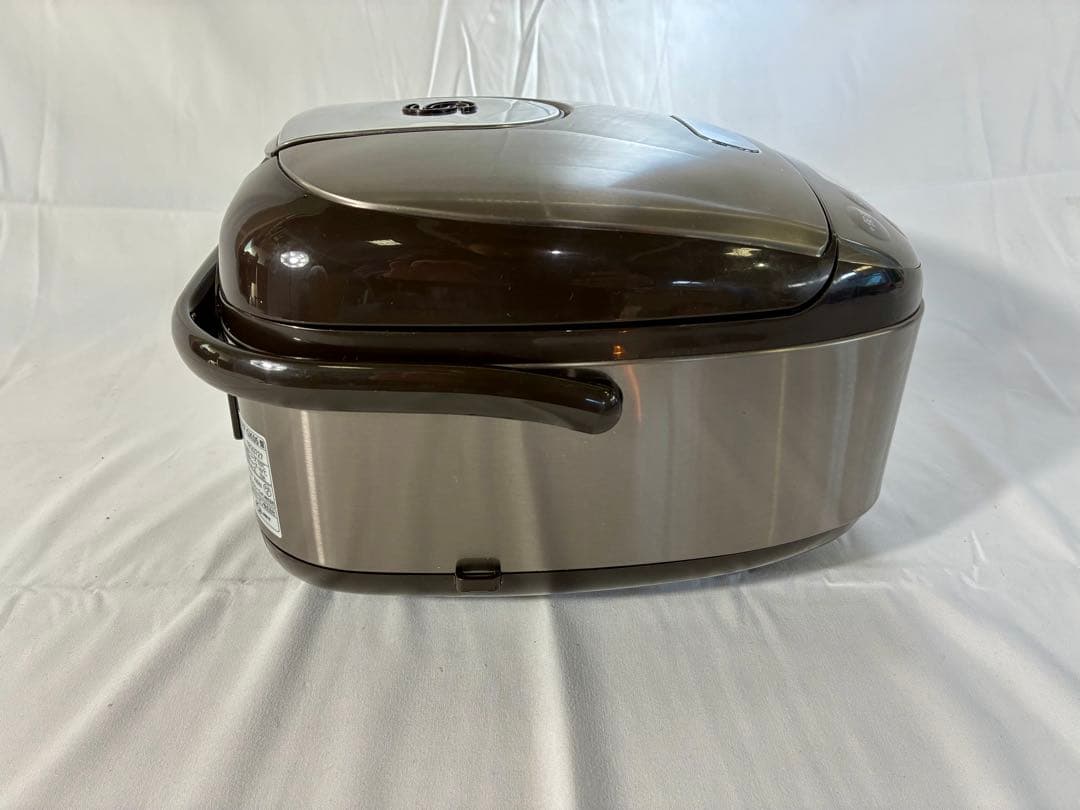 ② M33【現状品】象印 NP-GK05 炊飯器　2022年製