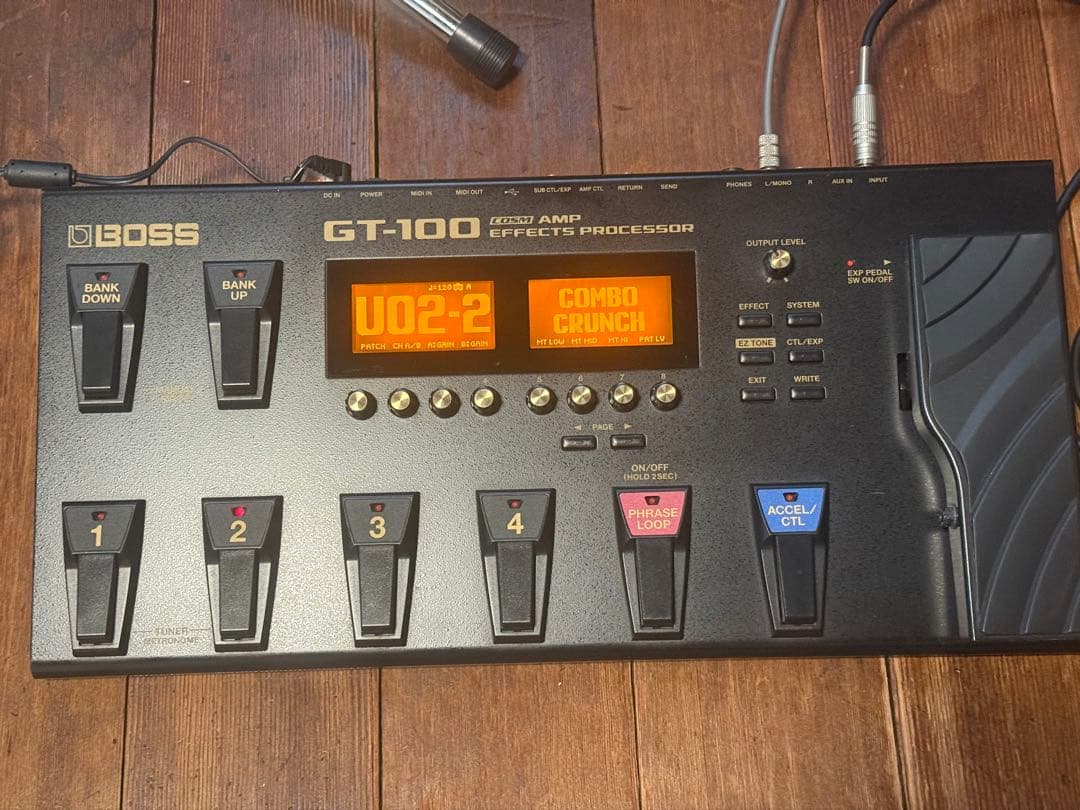 BOSS GT-100 マルチエフェクター