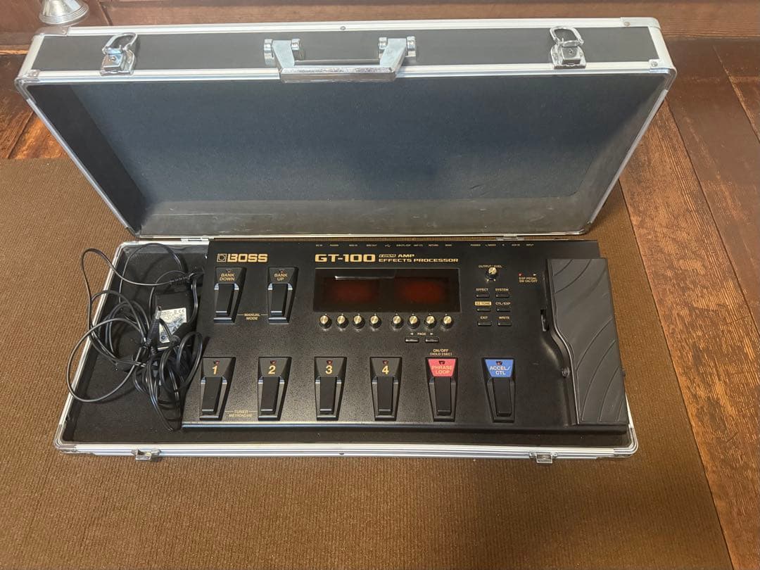 BOSS GT-100 マルチエフェクター