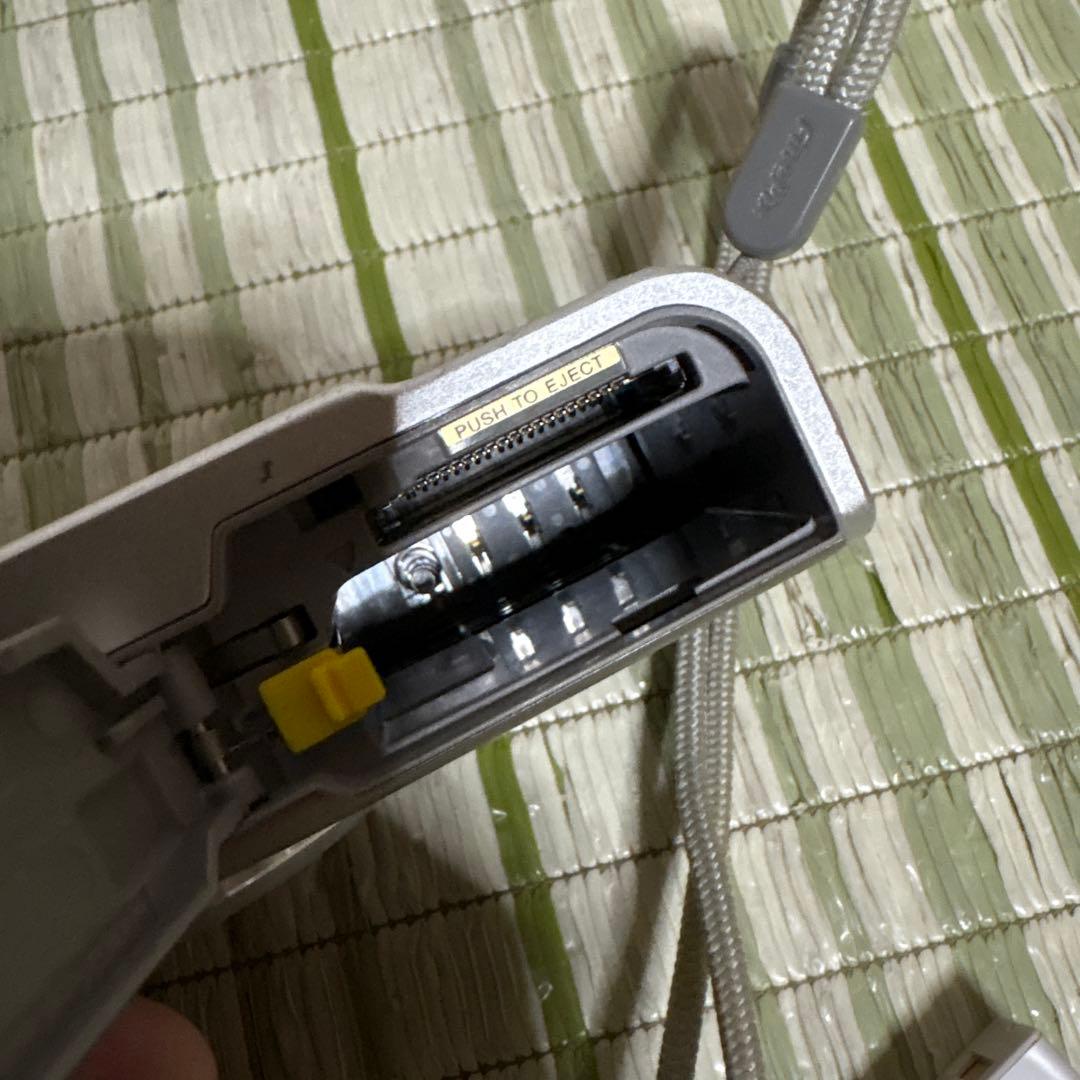 富士フイルム FinePix F30 シルバー コンパクトデジタルカメラ