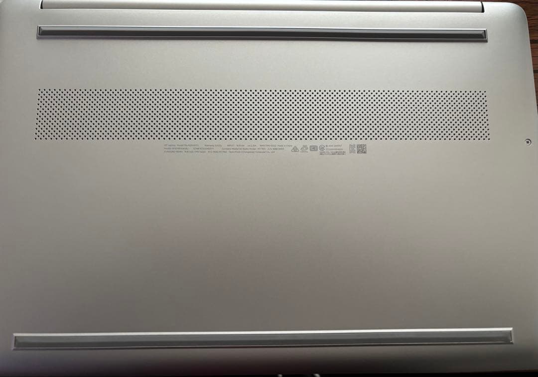 HP 15s-fq5041tu 第12世代i5 8GB 256GB