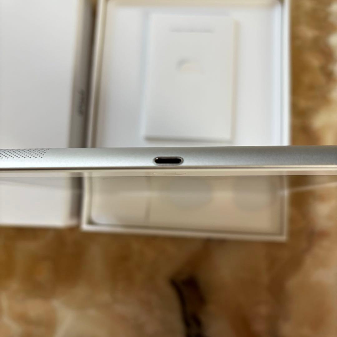 【初期化・動作確認済】iPad第3世代　16GB WIFIモデル　ホワイト