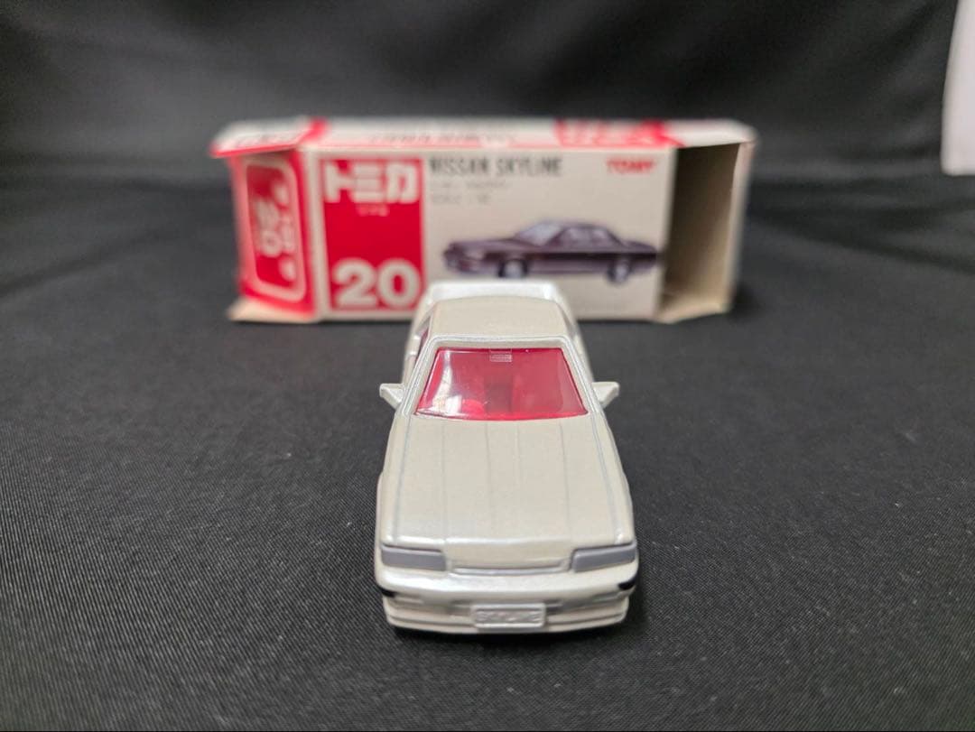 トミカ赤箱20ニッサンスカイライン(日本製) ツインカムタンポいり。