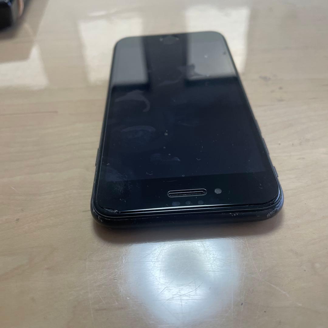 iPhone se 第二世代　ブラック