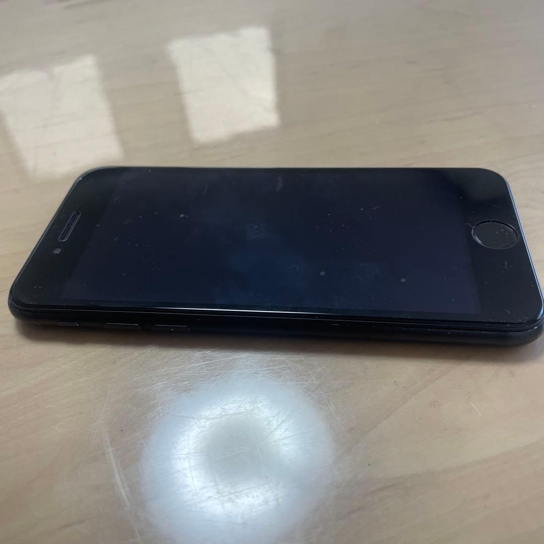iPhone se 第二世代　ブラック