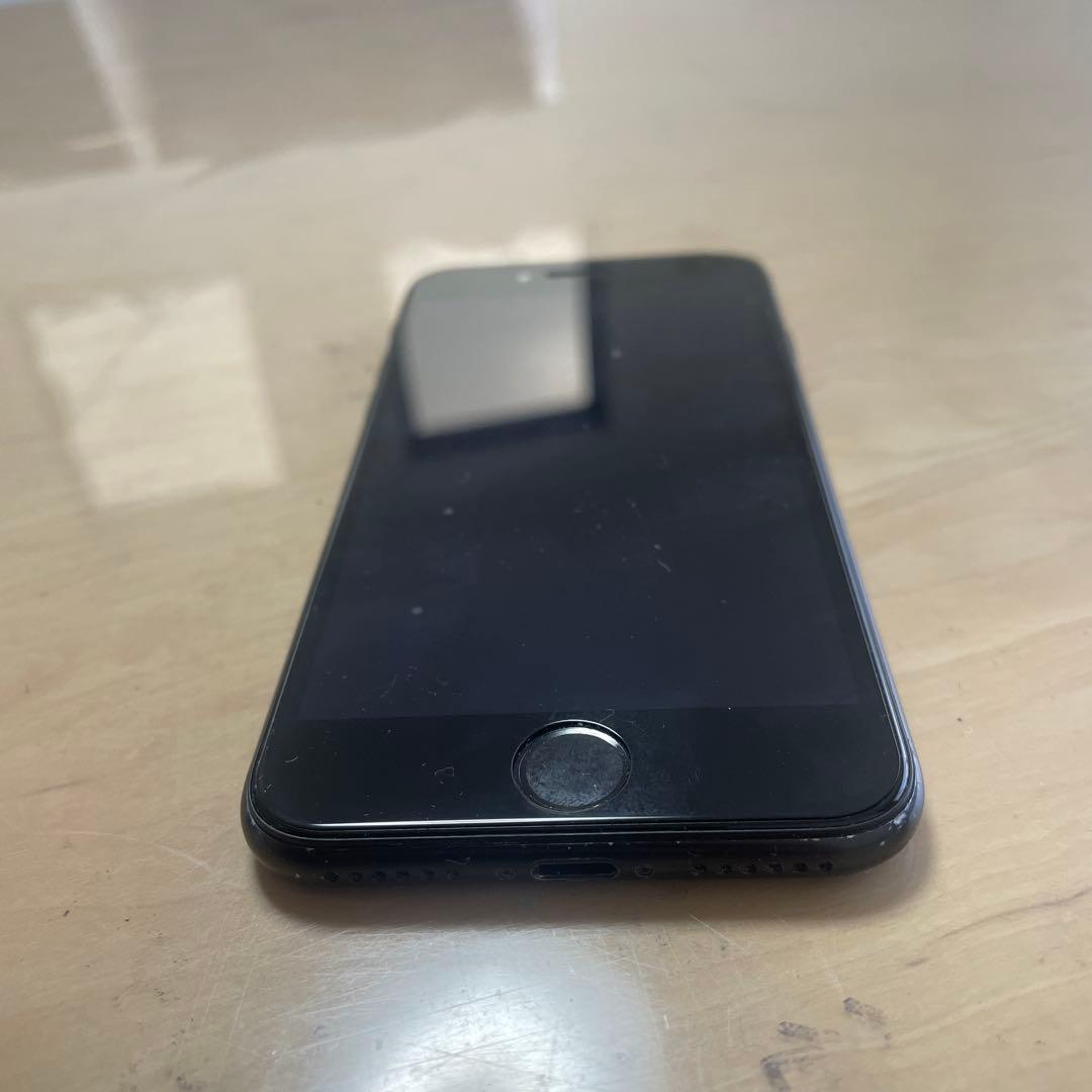 iPhone se 第二世代　ブラック