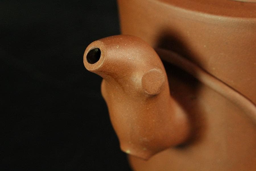 中国美術 朱泥 葡萄栗鼠 茶壷 急須 在印(K-YC694)