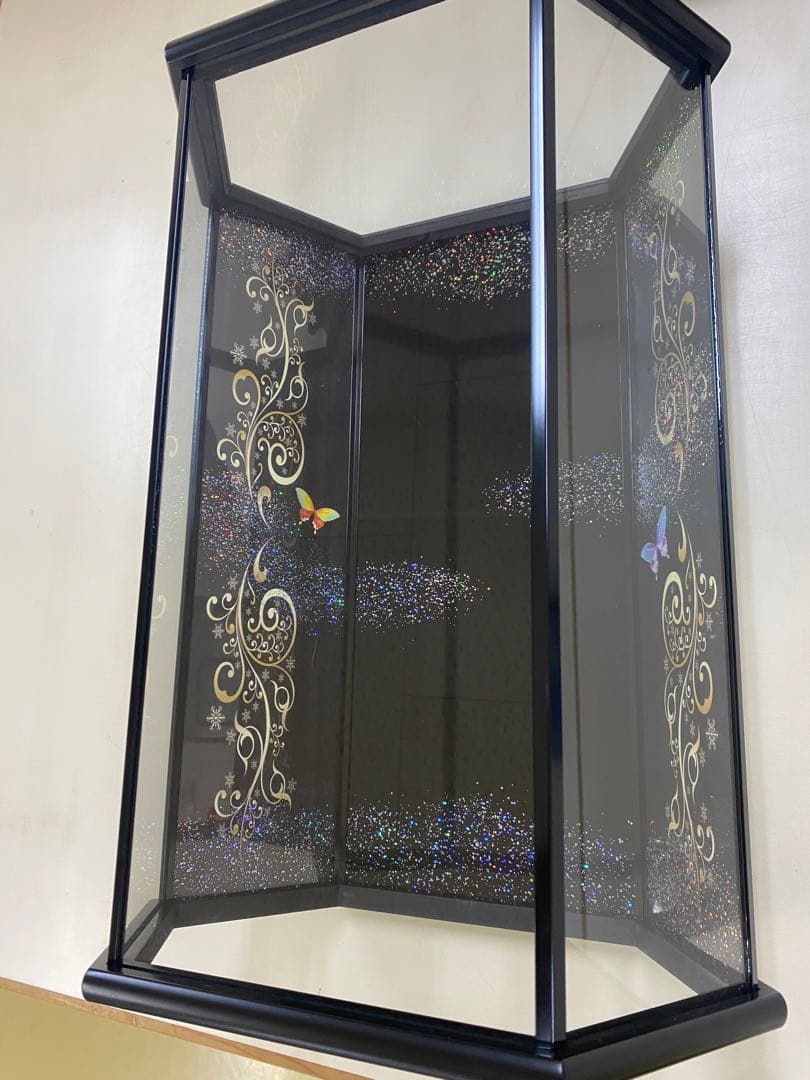 羽子板　六角ガラスケース１０号・本真珠・サイズ間口約３０×奥行約２０×高約４６㎝