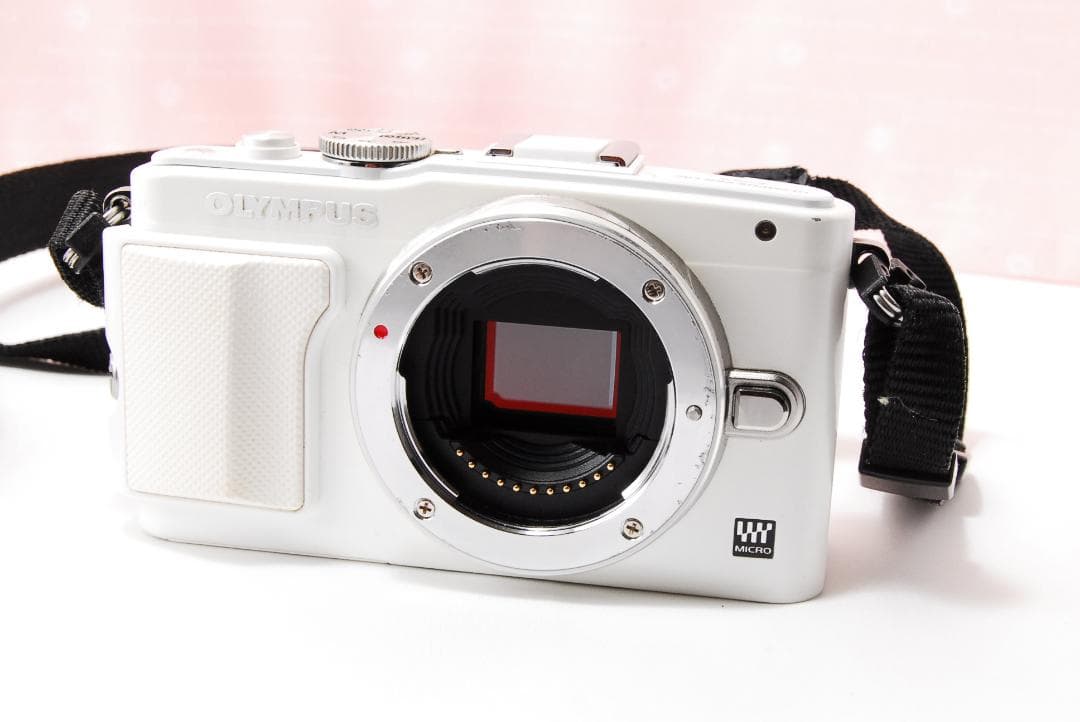 〓ミラーレス一眼レフカメラ〓オリンパス OLYMPUS E-PL6 ホワイト