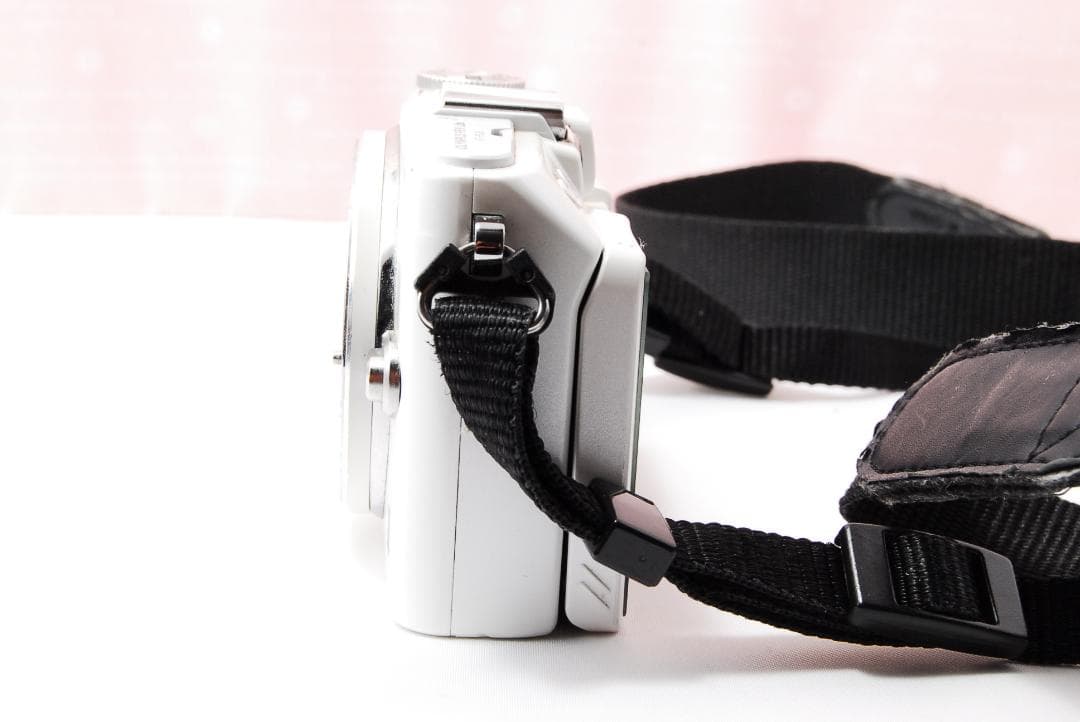 〓ミラーレス一眼レフカメラ〓オリンパス OLYMPUS E-PL6 ホワイト