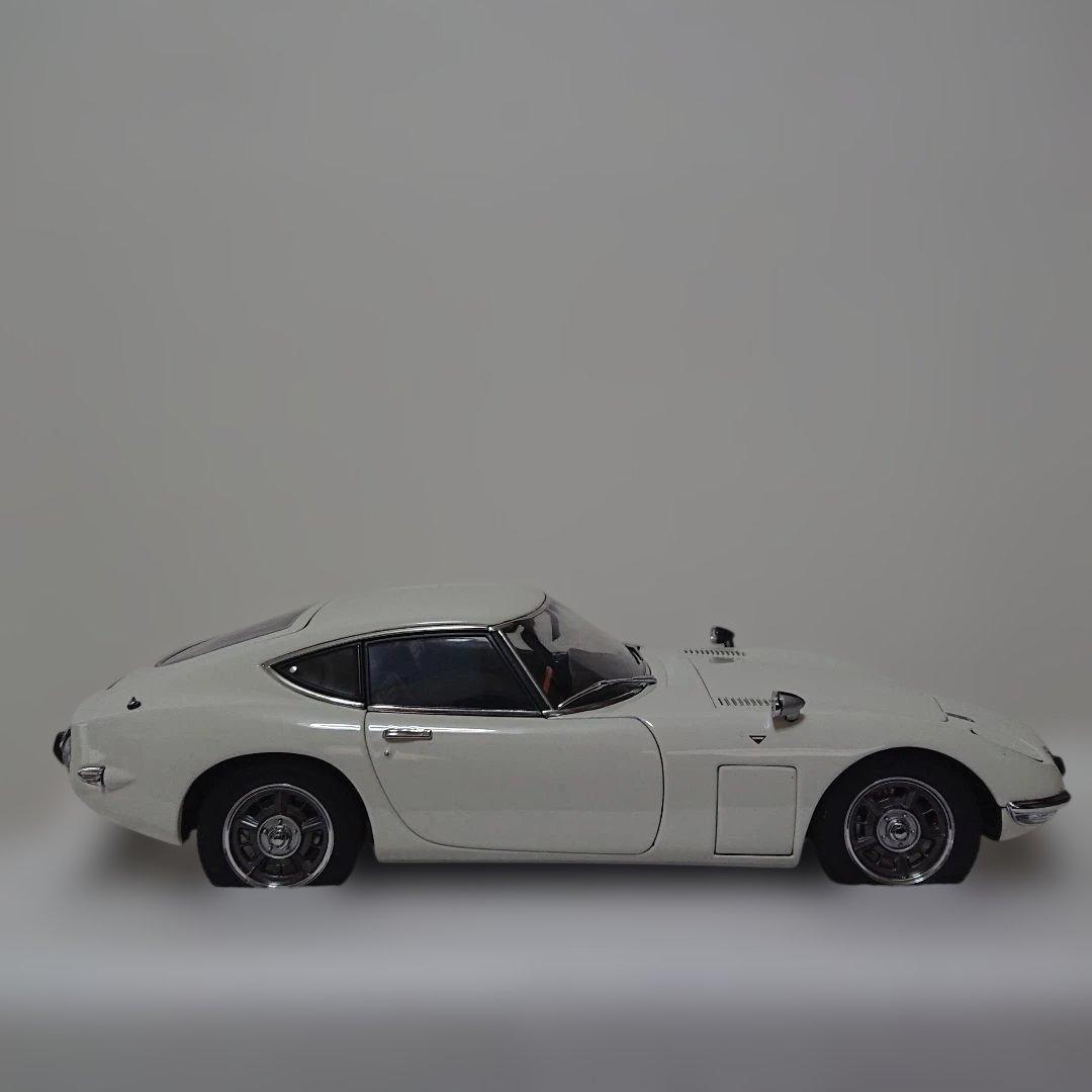 1/18 オートアート トヨタ 2000 GT COUPE