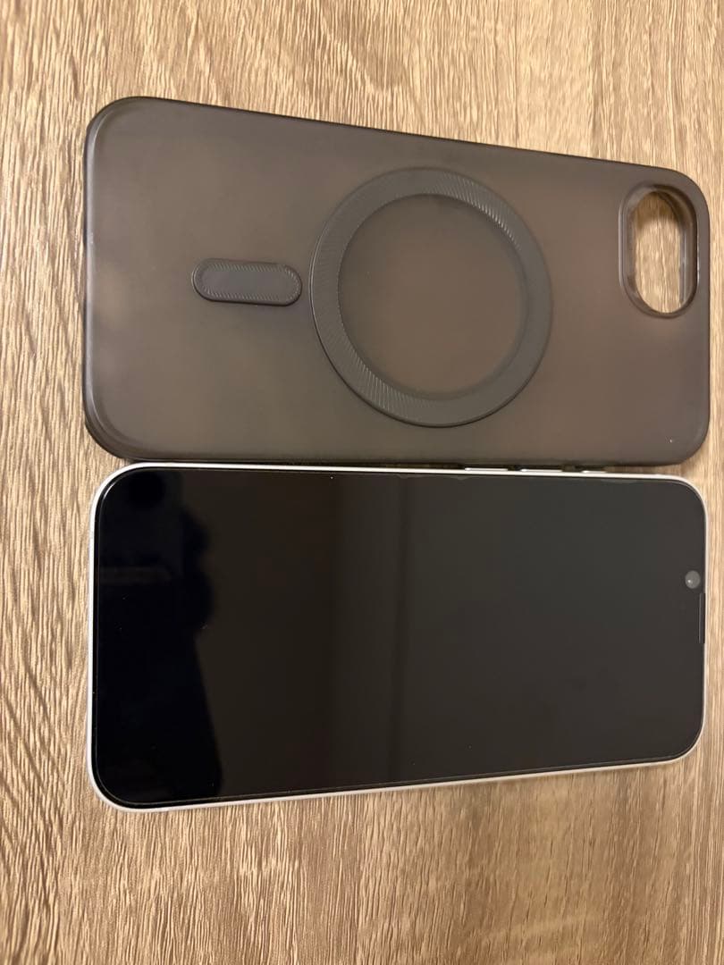 超美品　iPhone16e バッテリー100% ケース　保護フィルム付き