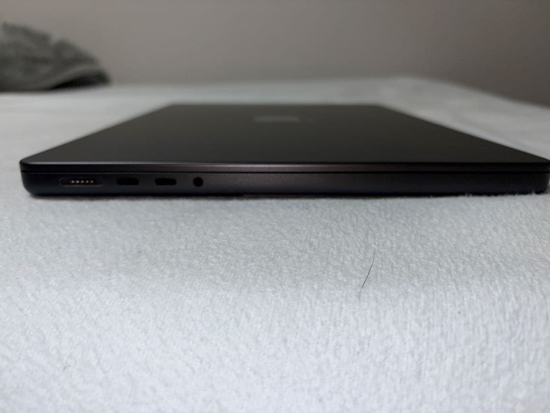 M4 MacBookPro スペースグレー 14インチ
