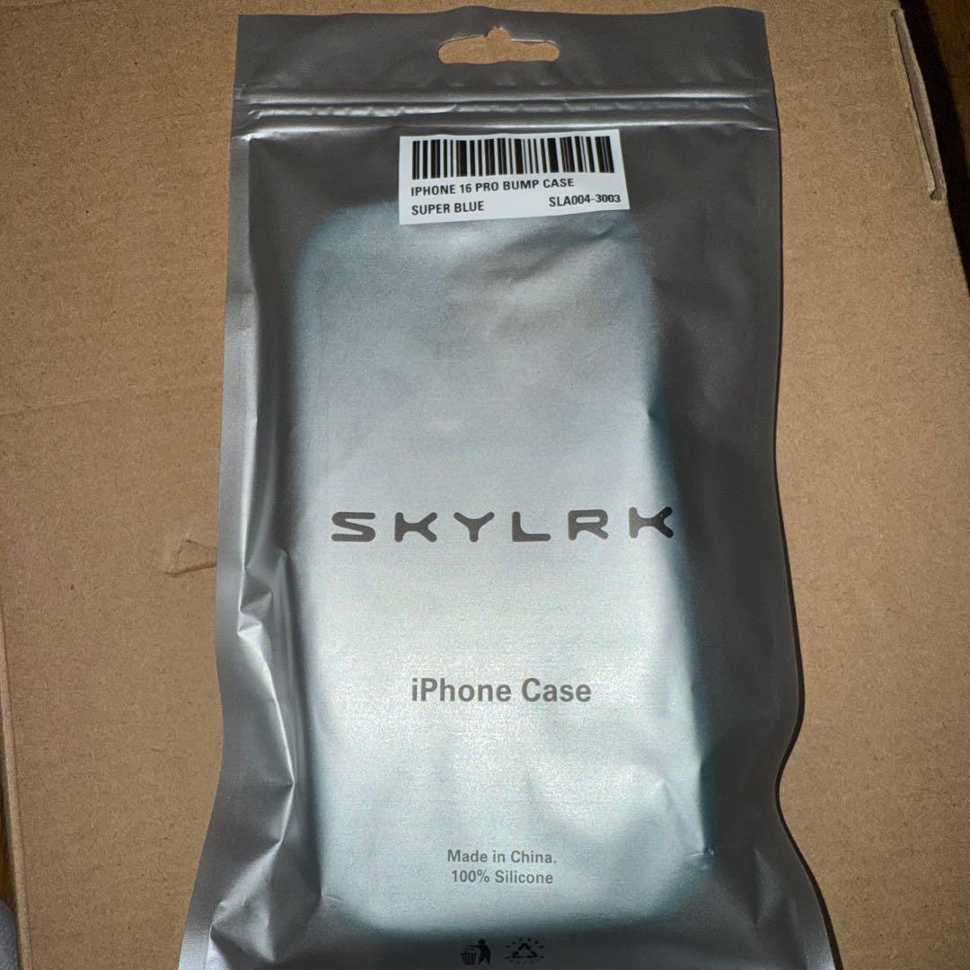 SKYLRK iPhone 16 Pro Bump Case スーパーブルー