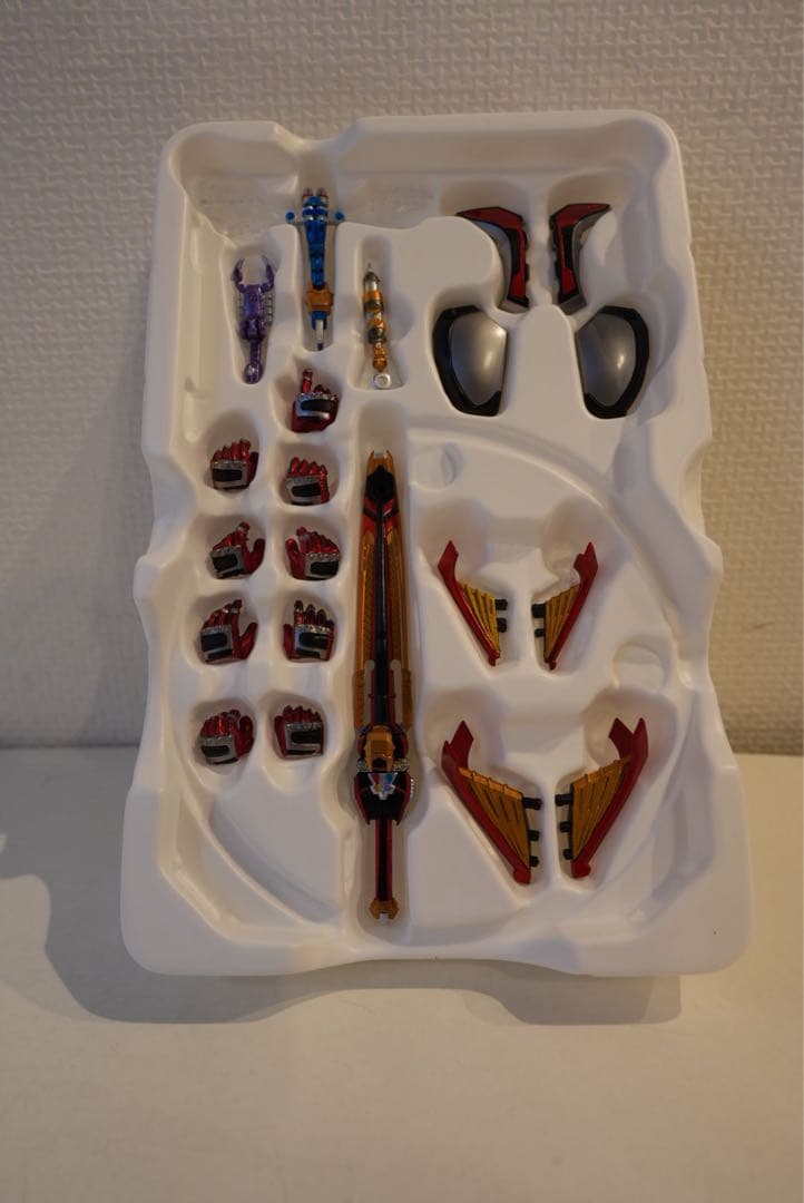 S.H.Figuarts（真骨彫製法）仮面ライダーカブトハイパーフォーム10th