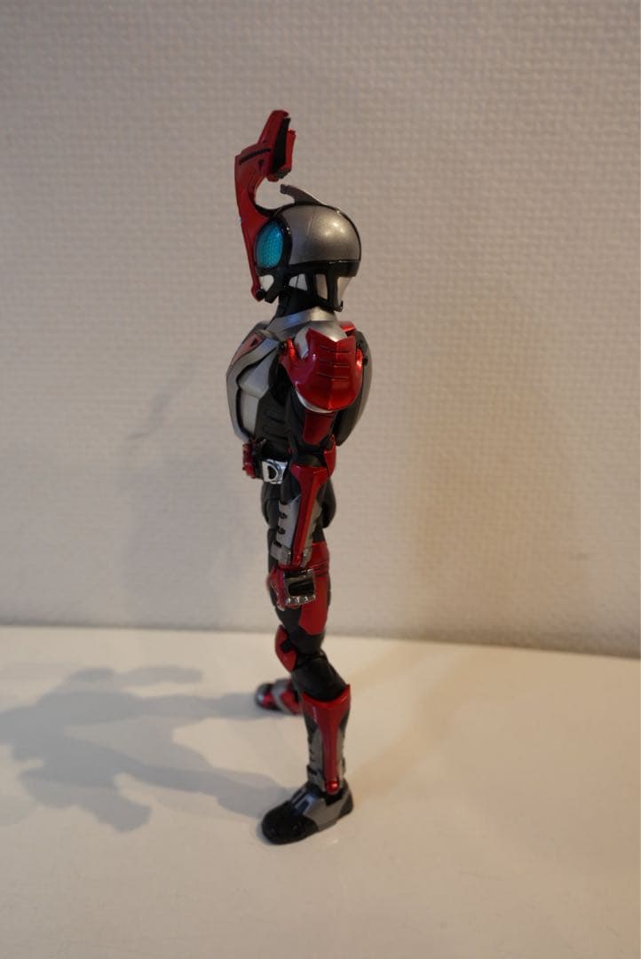S.H.Figuarts（真骨彫製法）仮面ライダーカブトハイパーフォーム10th