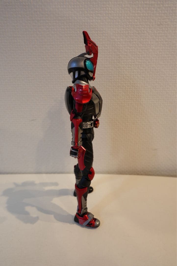 S.H.Figuarts（真骨彫製法）仮面ライダーカブトハイパーフォーム10th