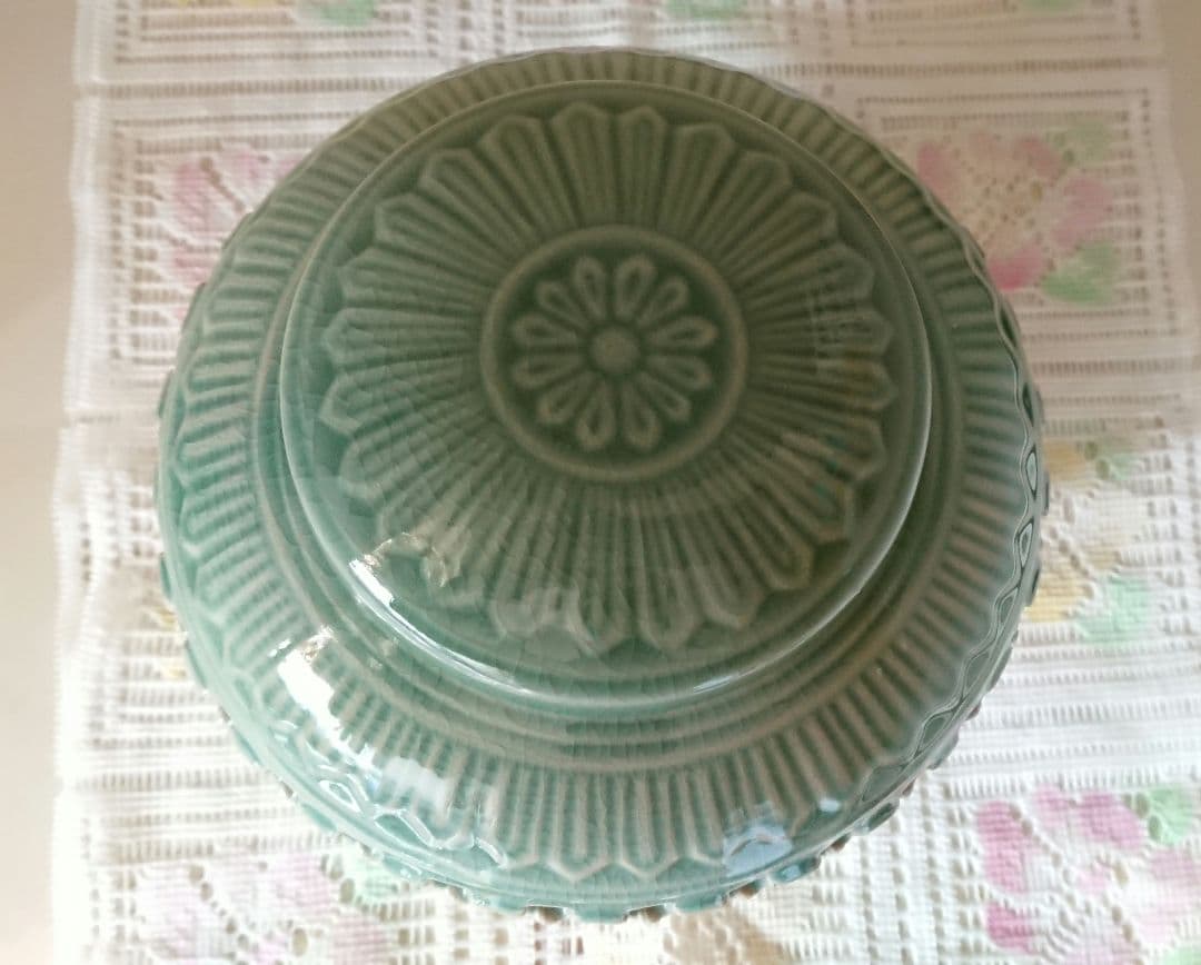 陶器青磁 透かし二重焼き壺 伝統工芸